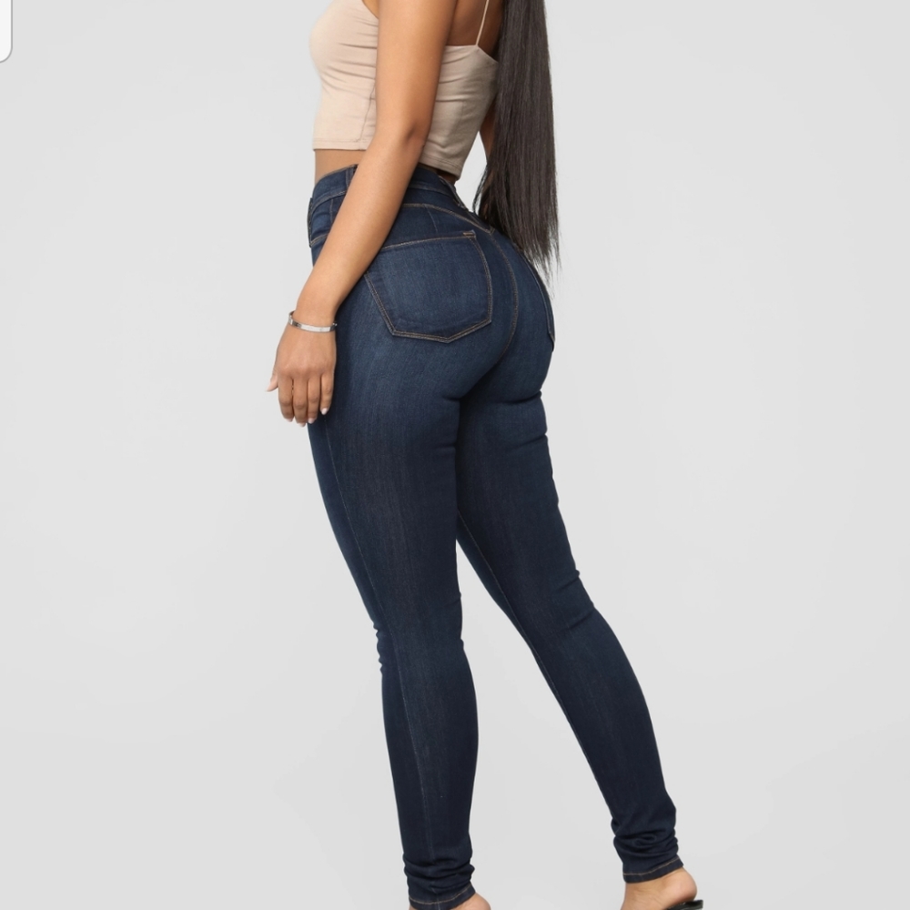 🍑New High Rise Butt Plumping Skinny Jeans 💜💙💚